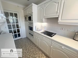 Kitchen- click for photo gallery